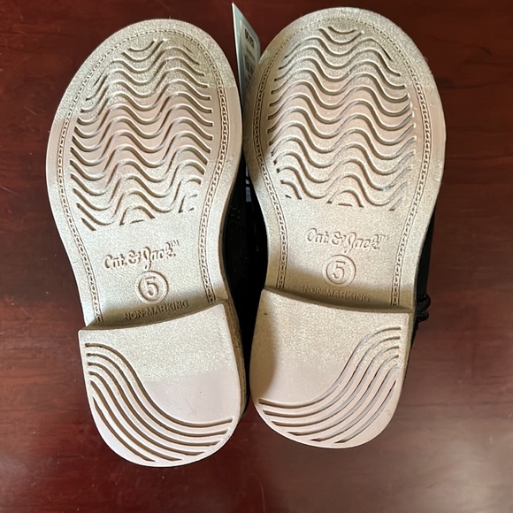 Boots - Picture 2 of 5